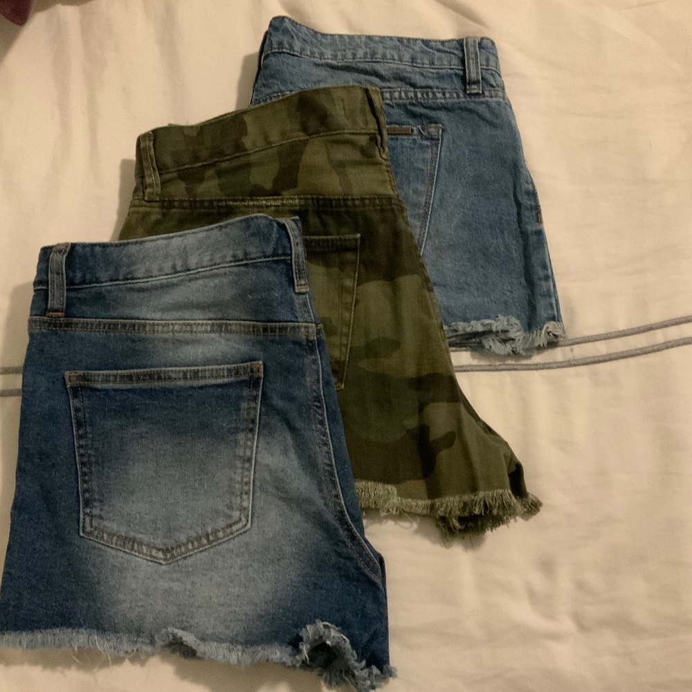 woman’s shorts/STS ;We the Free,Celebrity pink,size 30/